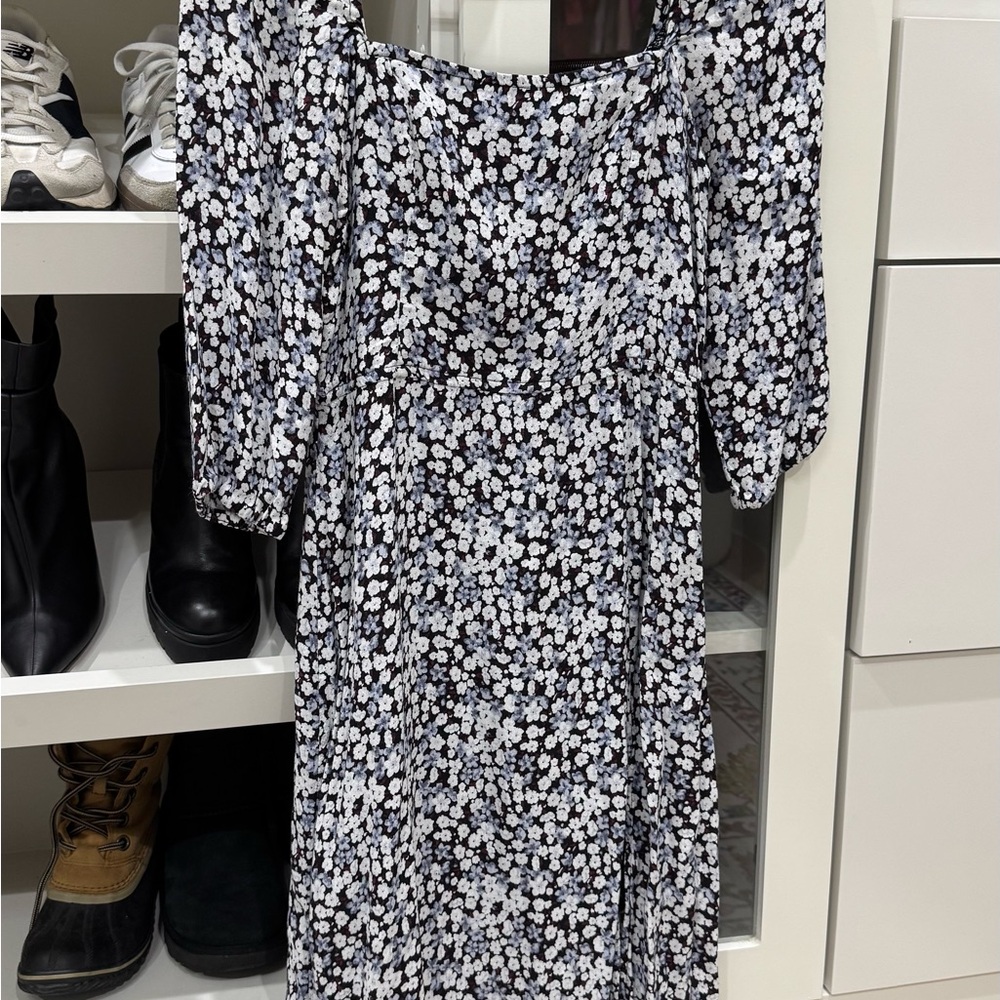 Abercrombie & Fitch Black and White Floral Long Sleeve Dress